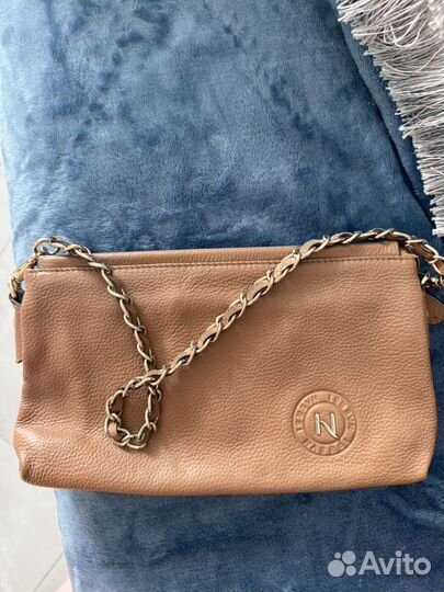 Кожаная сумка на цепочке