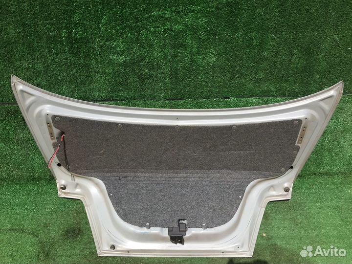 Крышка багажника Nissan Bluebird U14