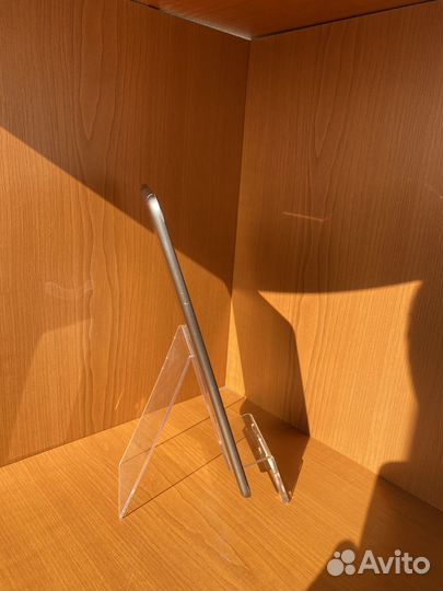 Планшет Apple iPad Mini 4 64gb