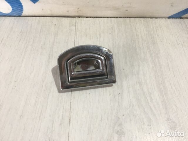 Ручка пола багажника volkswagen touareg I рест. 2