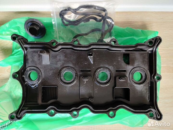 Клапанная крышка Nissan Teana j32 qr25dr