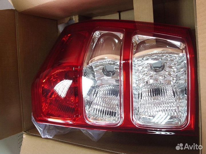 Фонарь задний правый Сузуки Гранд Витара 2005