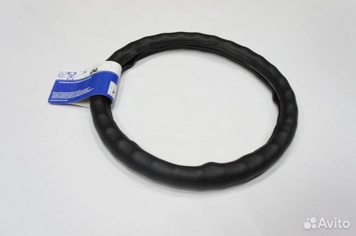 Оплетка руля L черная экокожа с перфорацией