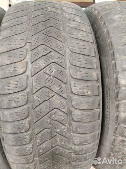 Pirelli Winter Sottozero 3 235/55 R17 99H