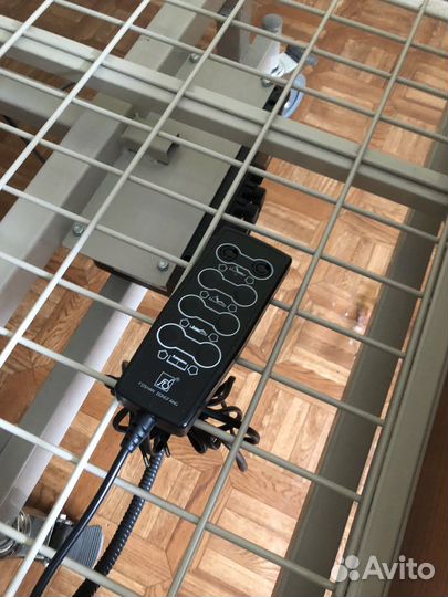 Медицинская кровать