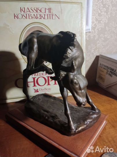 Бронзовая статуэтка