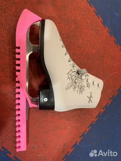 Коньки фигурные