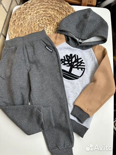 Костюм на мальчика новый 104-134