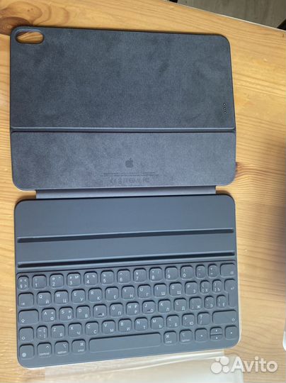 Чехол клавиатура для iPad
