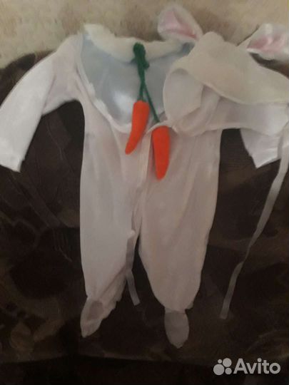 Новогодний костюм белого зайчика