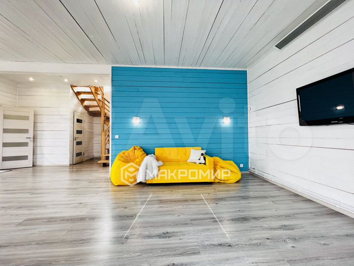 Дом 200 м² на участке 10 сот.