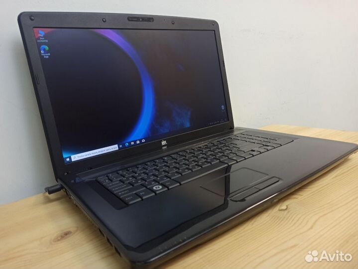 Ноутбук 17 дюймов i3