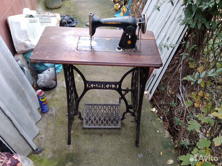 Станина швейной машины