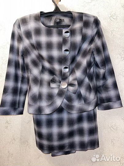 Офисный костюм