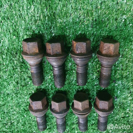 Болт колесный BMW E53