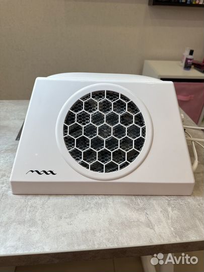 Настольный пылесос для маникюра