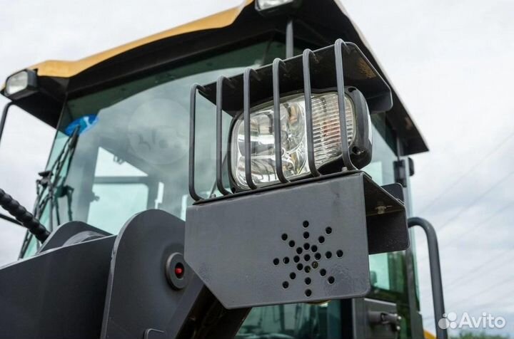 Фронтальный погрузчик XCMG LW300FN, 2023