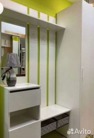 Прихожая Вешалка с зеркалом