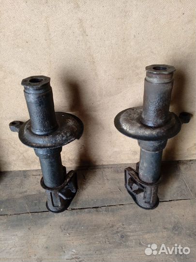 Передние стойки ваз 2110