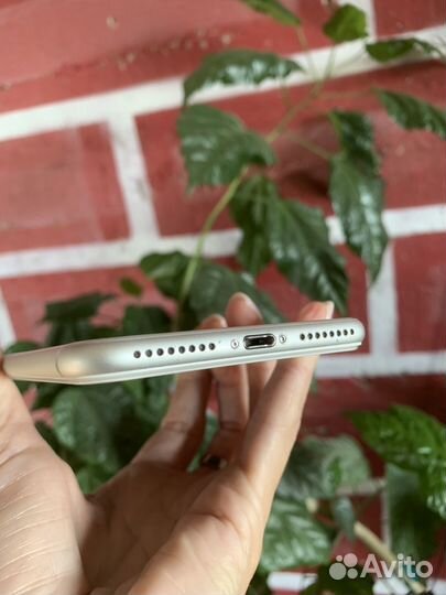 iPhone 8 Plus, 64 ГБ