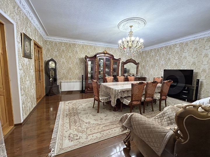 Дом 240 м² на участке 3,5 сот.