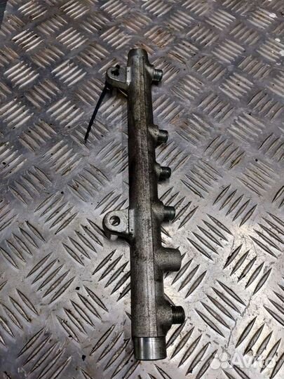 Топливная рампа Renault Laguna 2 0445214015,770011