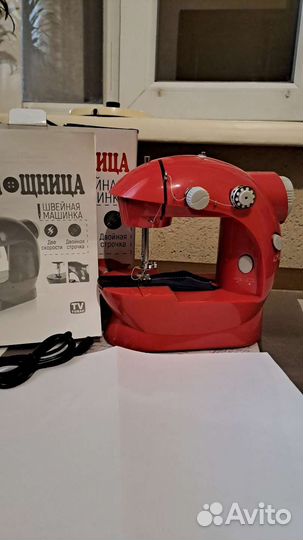 Мини швейная машинка