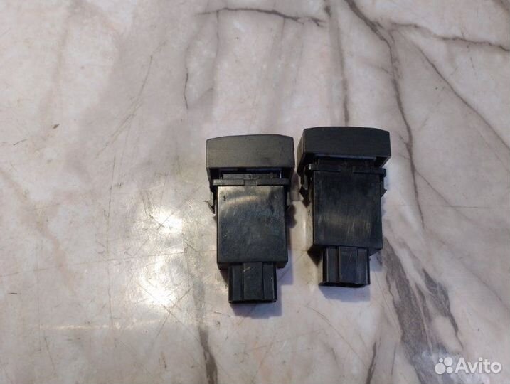 Кнопка обогрева сидений Kia Sorento BL D4CB 2003