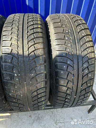 Gislaved Nord Frost 5 215/65 R16
