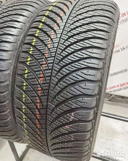 Goodyear Vector 4Seasons 215/45 R16 90V