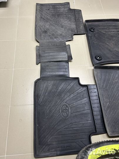 Ковры оригинальные Toyota Camry 70