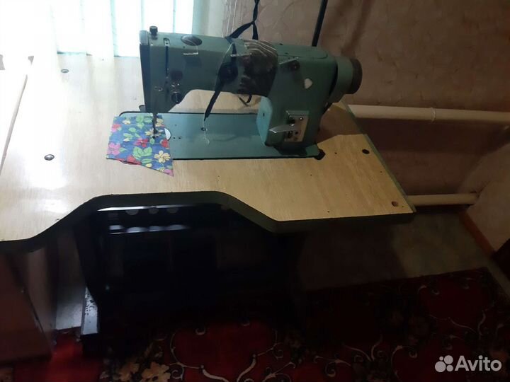 Производственная Швейная машина бу