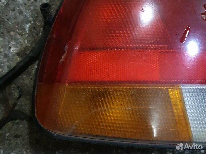 Фонарь задний правый Мицубиши Каризма хэтчбек