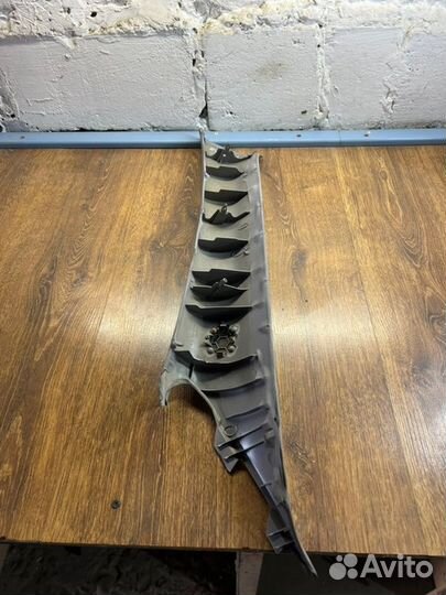 Накладка стойки лобового стекла передняя правая