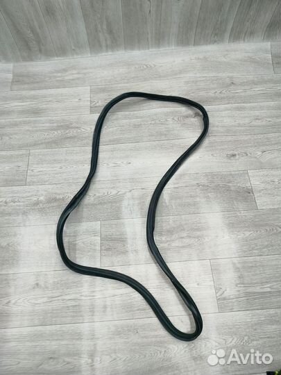 Уплотнитель багажника Volkswagen Polo, V