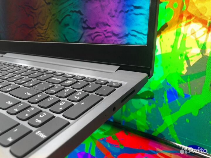 Лёгкий ноутбук Lenovo AMD Radeon