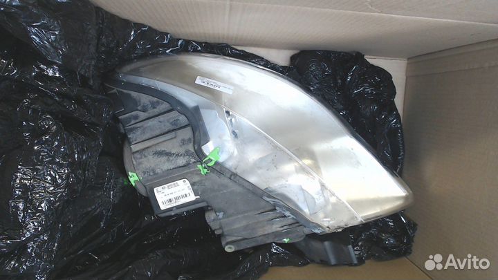 Фара (передняя) Volkswagen Touareg, 2008