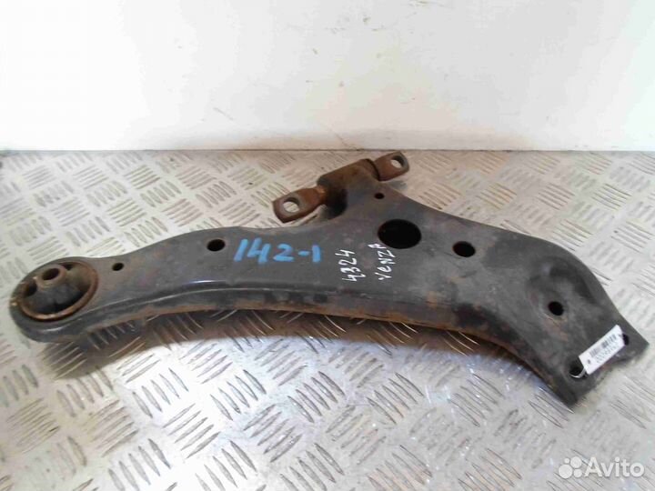 Рычаг передний правый нижний Toyota Venza GV10