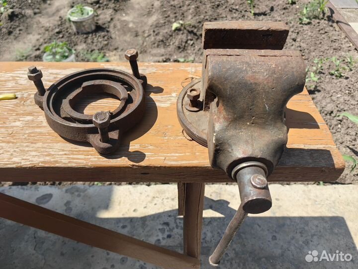 Тиски слесарные СССР