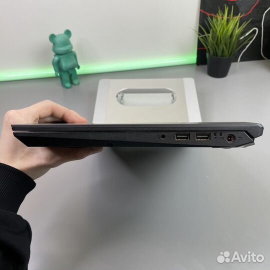 Игровой ноутбук Acer i5/8 озу/GTX/SSD/IPS