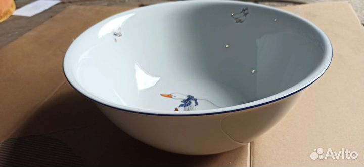 Салатник из фарфора.гуси.Чехия.большой