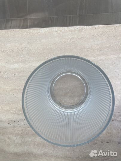 Стеклянное кашпо для цветов