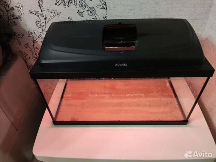 Аквариум, светильник для аквариума, грунт