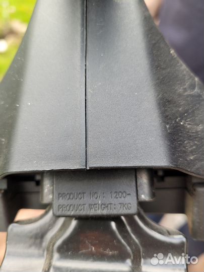 Багажник на рейлинги thule