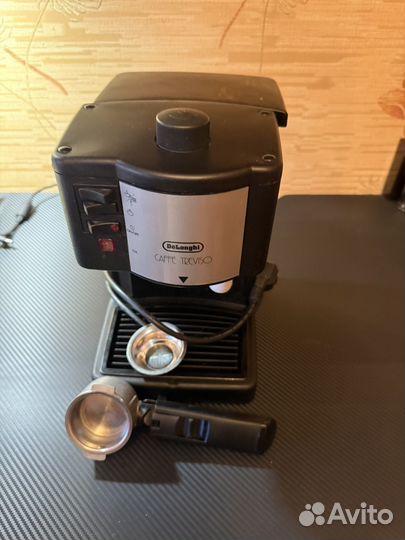 Кофеварка рожковая delonghi