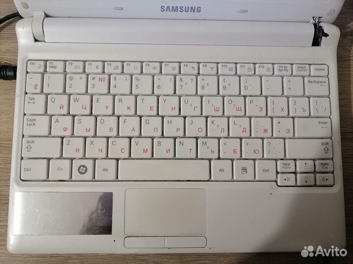 Нетбук Samsung N150 Plus