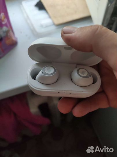 Беспроводные наушники jbl t100tws