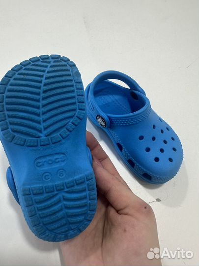 Продам crocs малышковые, р-р 6