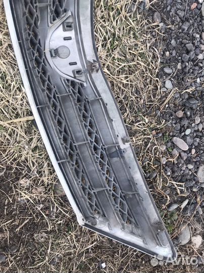 Решетка радиатора toyota allion