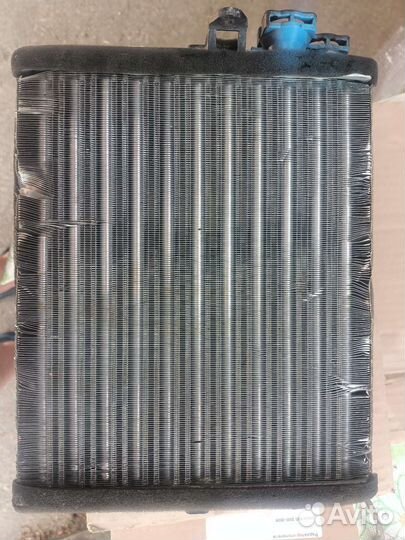 Радиатор отопителя Вольво